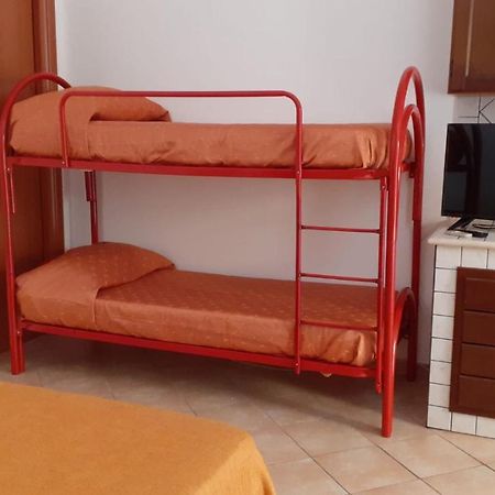 Apartamento Monolocale Da Mariolina Macari Exterior foto
