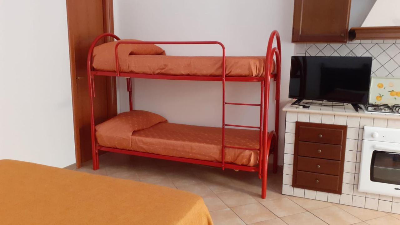 Apartamento Monolocale Da Mariolina Macari Exterior foto